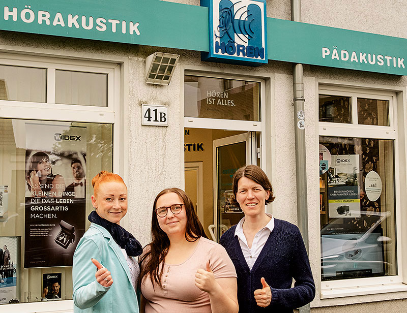 Foto von Donata Fitschen und Anja Seelig von der Firma Obsidian Hörgeräte GmbH