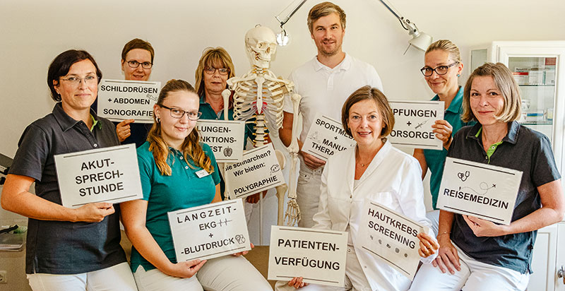 Foto von Dr. Petra Ganal und Dr. Johannes Voss von der Firma Hausärzte Kleinmachnow am August-Bebel-Platz